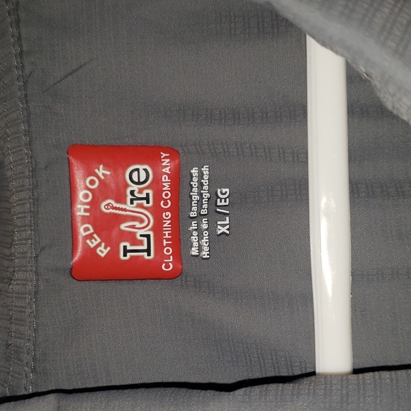 Red Hook Lure Clothing Company Gray Button Up Shirt Men's XL - Picture 3 of 7